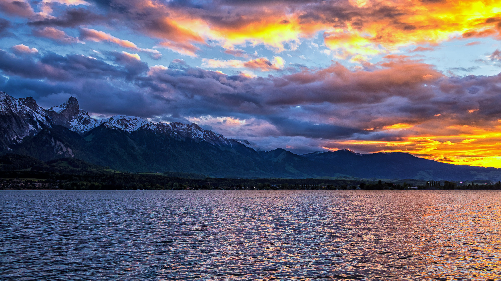 24-200mm F2.8 sample photo. Thuner see - sonnenuntergang photography