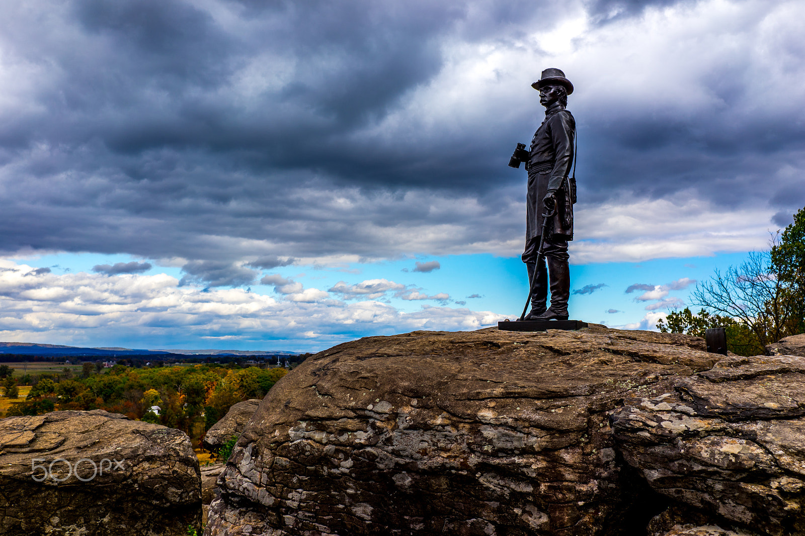 Sony a7 + E 35mm F2 sample photo. Little round top photography