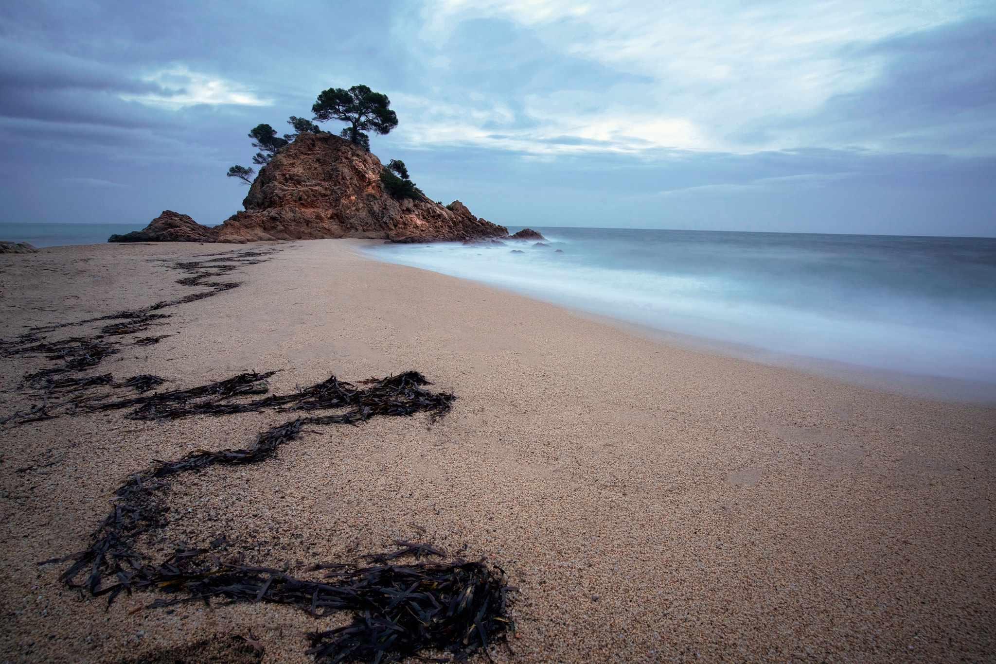 Sony a7R II + Sony Vario-Tessar T* FE 16-35mm F4 ZA OSS sample photo. Path to the paradise photography