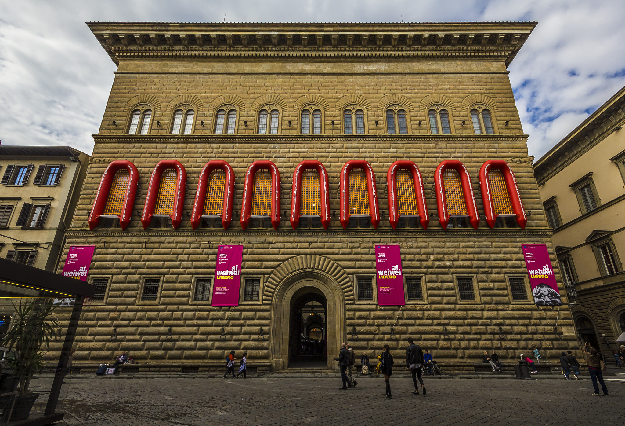 Canon EOS 550D (EOS Rebel T2i / EOS Kiss X4) + Sigma 10-20mm F4-5.6 EX DC HSM sample photo. Ai weiwei in florence photography