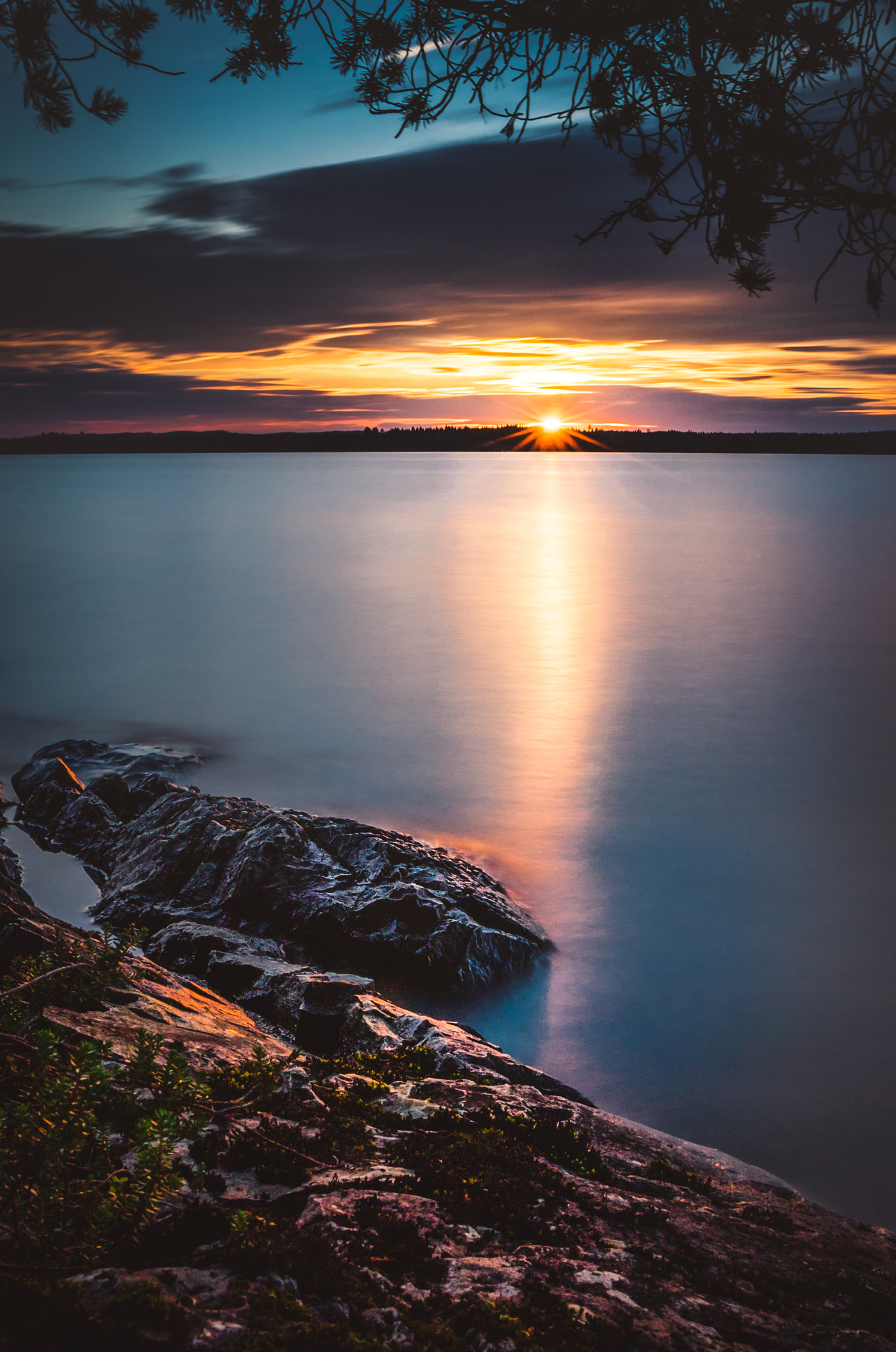 Sony a7 + Tamron 18-270mm F3.5-6.3 Di II PZD sample photo. Enjoying the last sunrays of the day photography