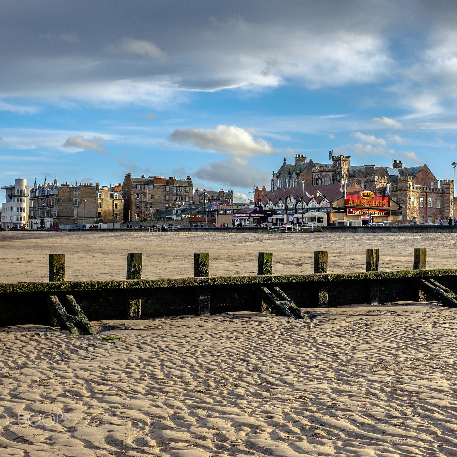 Fujifilm X-E2 + Fujifilm XF 27mm F2.8 sample photo. Portobello beach and waterfront photography