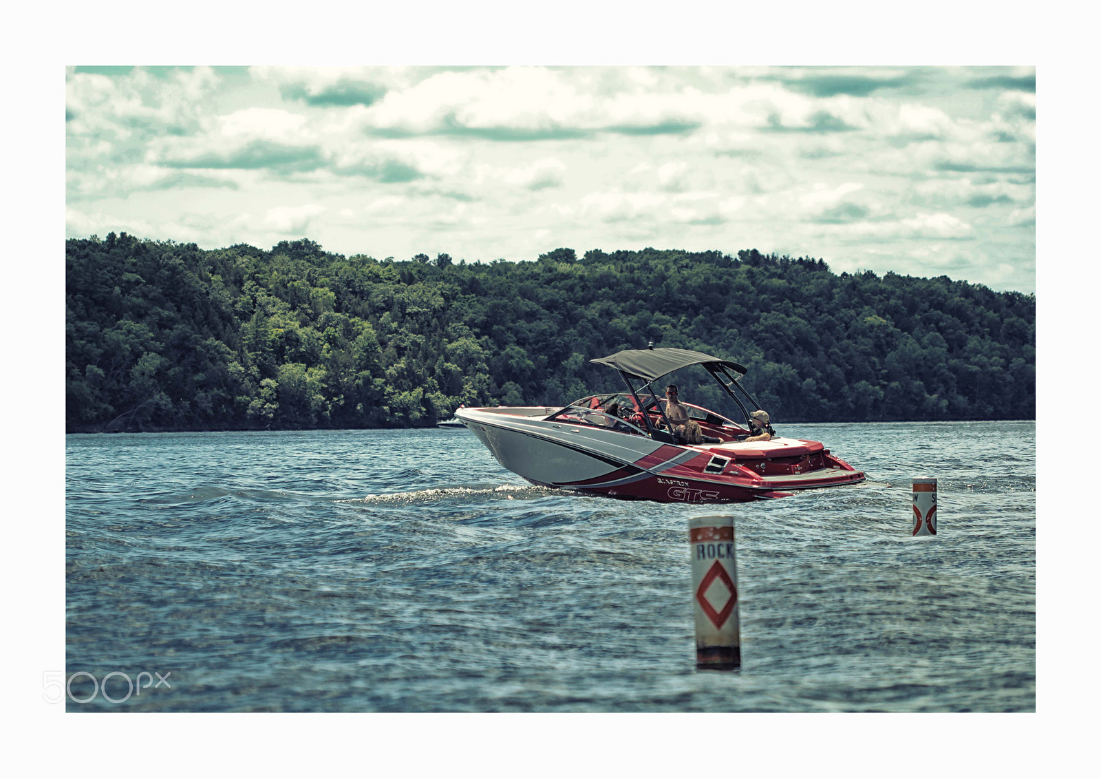 Canon EF 100mm F2.8 Macro USM sample photo. Boating photography
