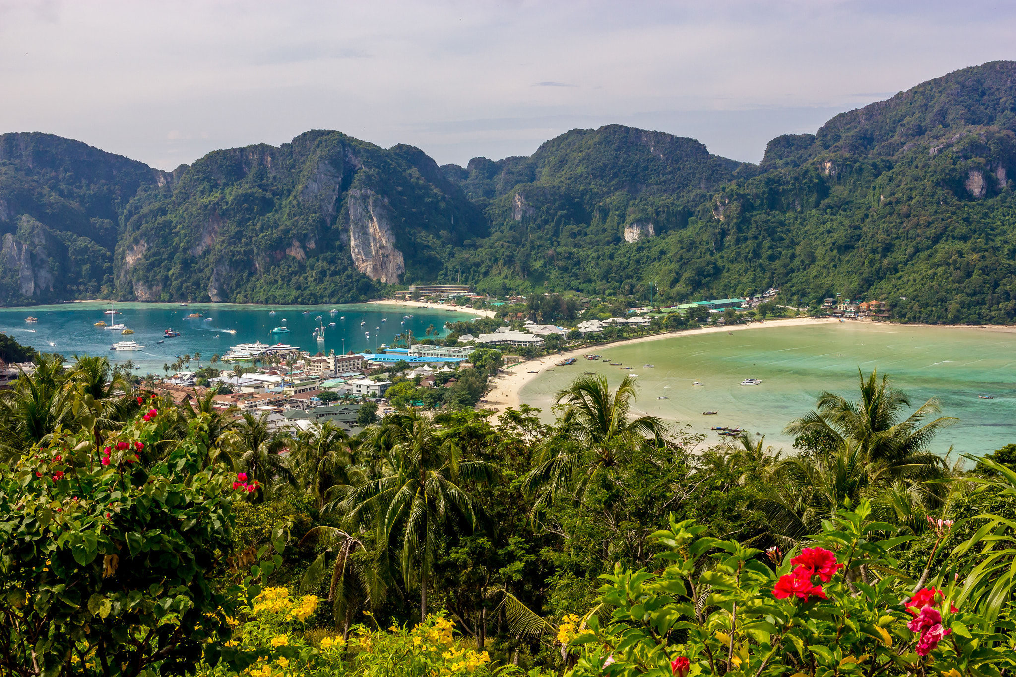 Sigma 17-70mm F2.8-4 DC Macro OS HSM sample photo. Koh phi phi viewpoint, thailand photography