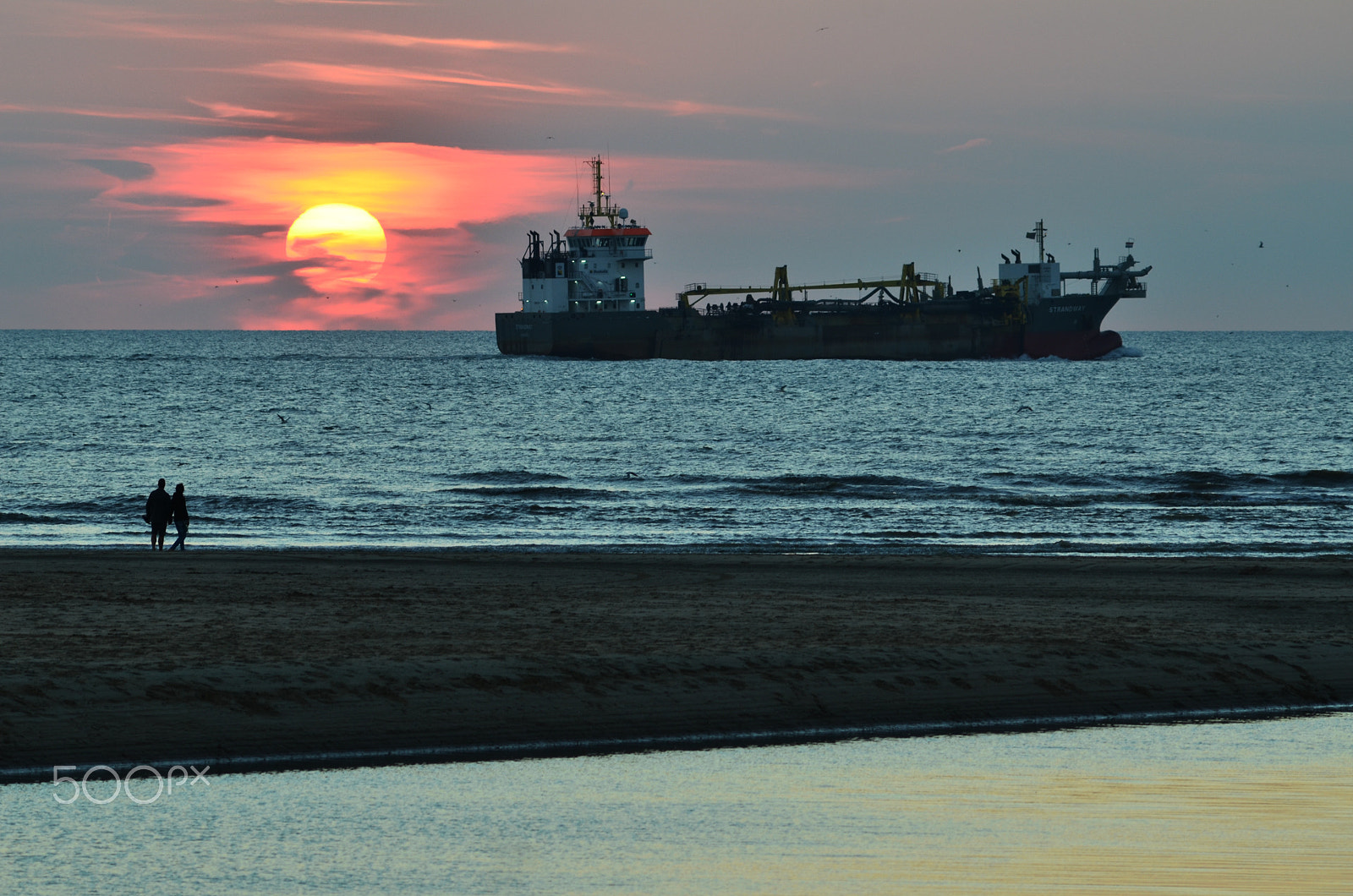 AF Zoom-Nikkor 70-210mm f/4 sample photo. Sunset in katwijk photography