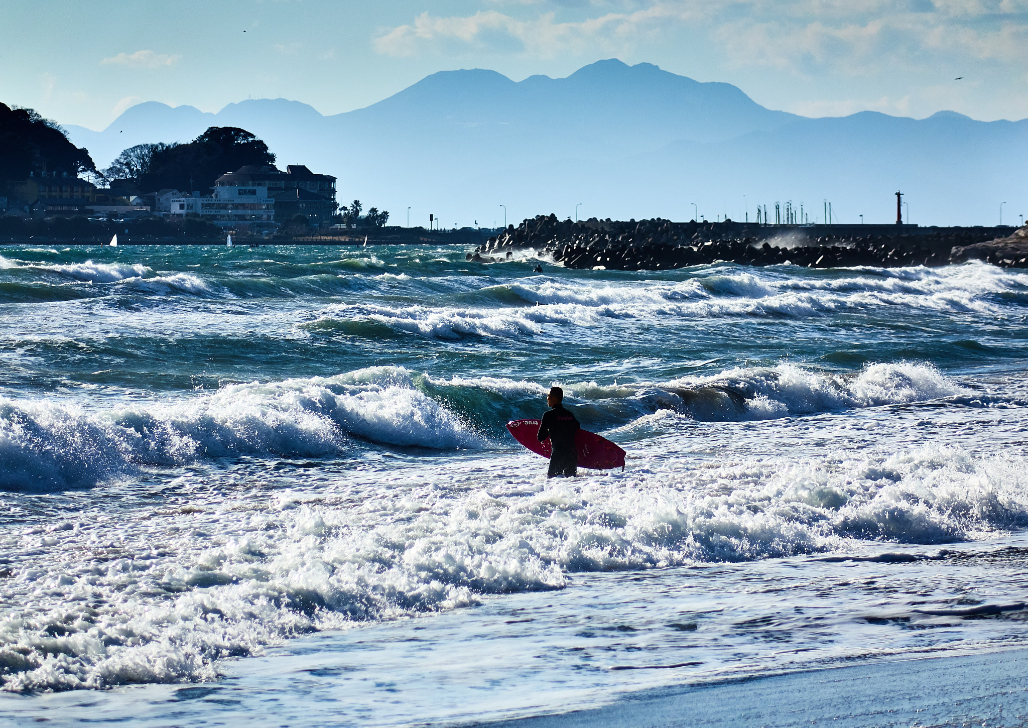 Sony Cyber-shot DSC-RX10 sample photo. Winter beach with strong wind and waves photography