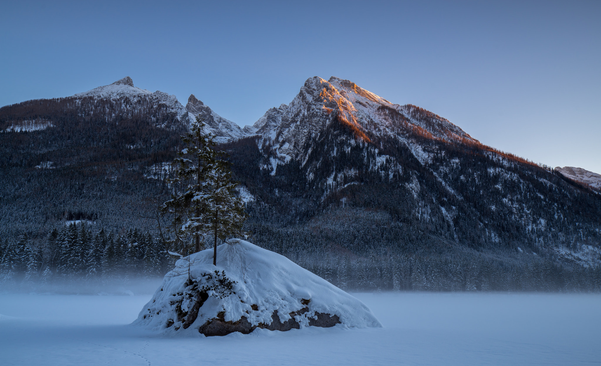 Tamron 18-270mm F3.5-6.3 Di II PZD sample photo. Last sun beams photography