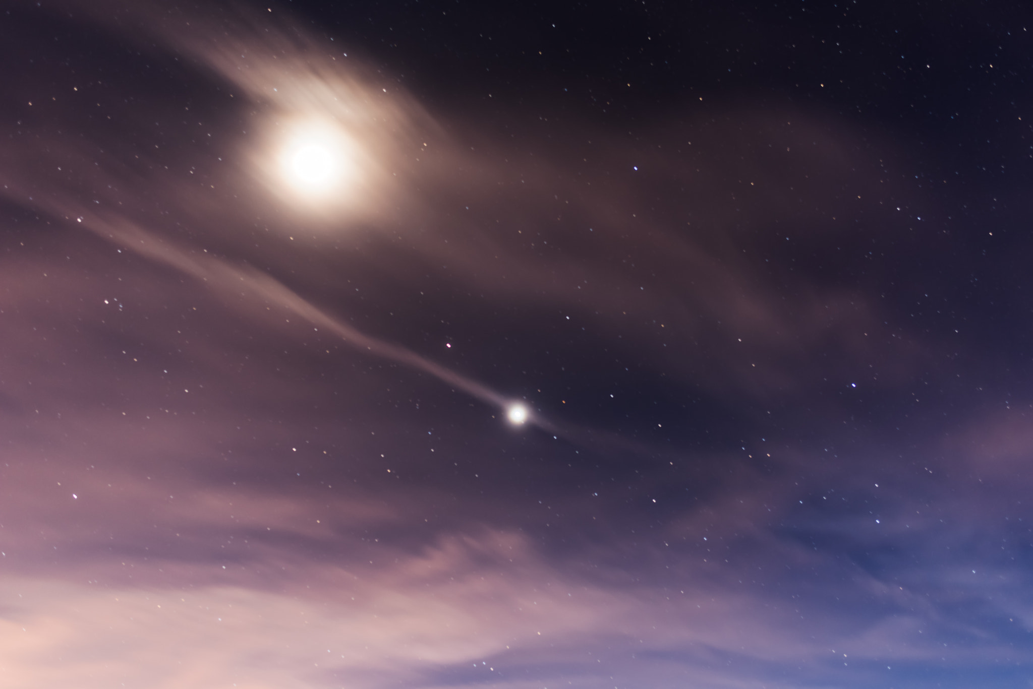 Nikon AF-S Nikkor 35mm F1.8G ED sample photo. The moon & venus photography