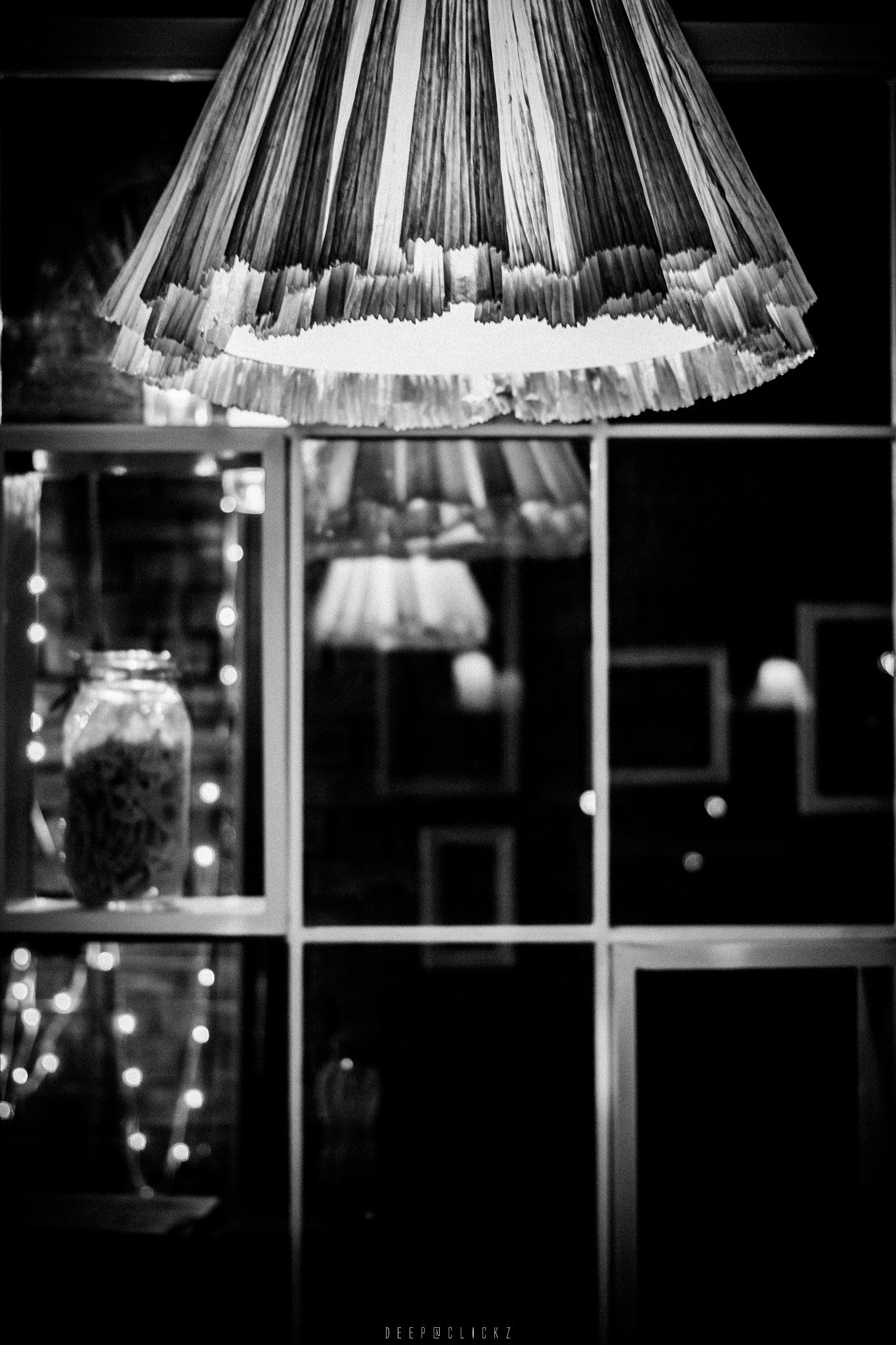 Canon EOS 60D + Canon EF 40mm F2.8 STM sample photo. Lines and lights photography