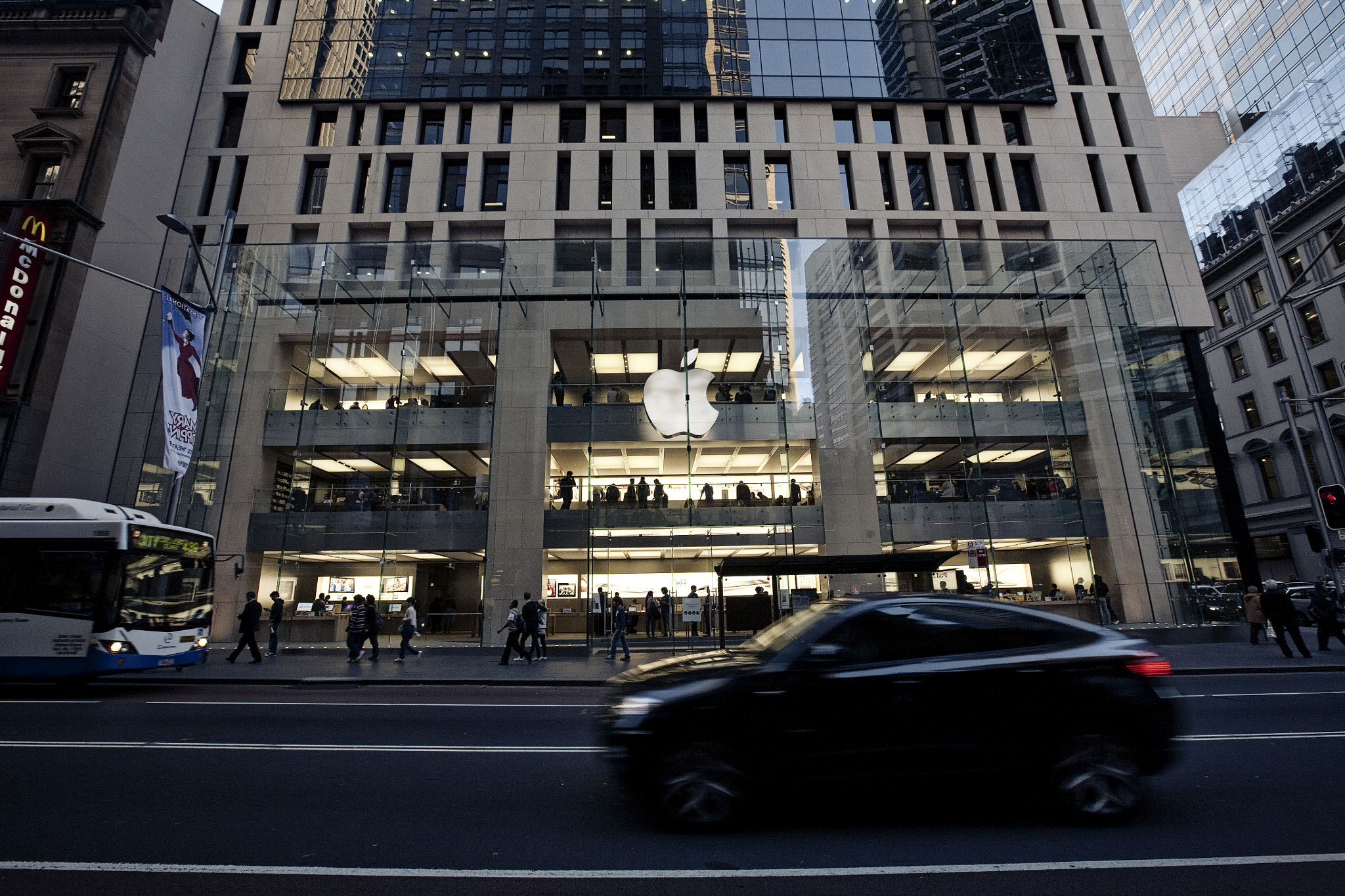 Canon EF 16-35mm F2.8L II USM sample photo. [•] apple store sydney photography