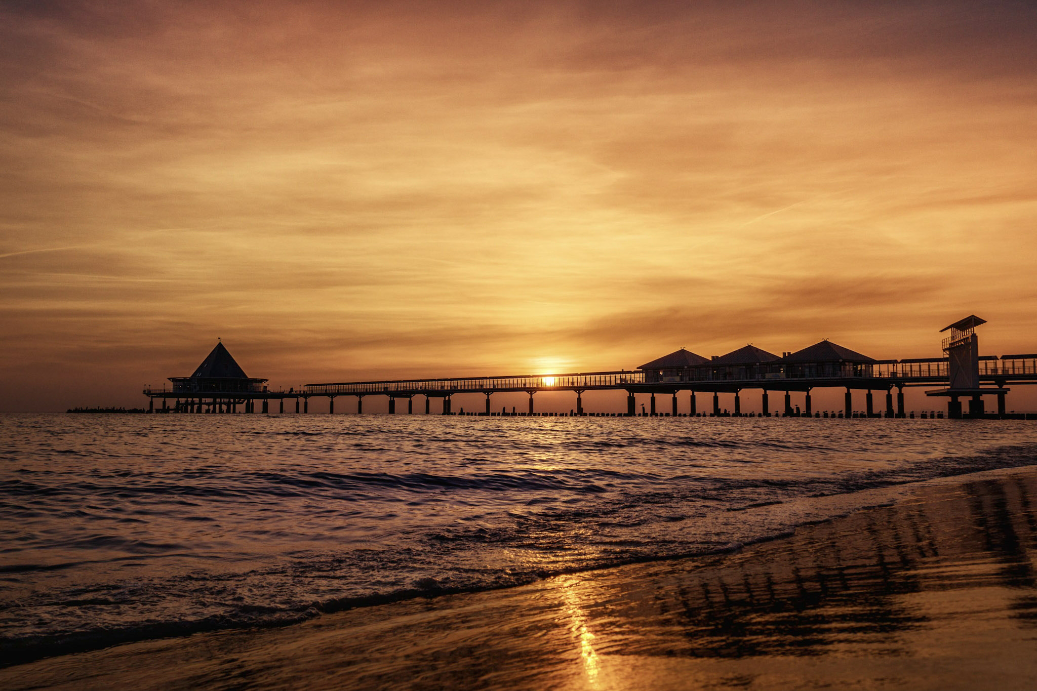 Sony SLT-A65 (SLT-A65V) sample photo. Sunrise at heringsdorfer seebrücke  photography