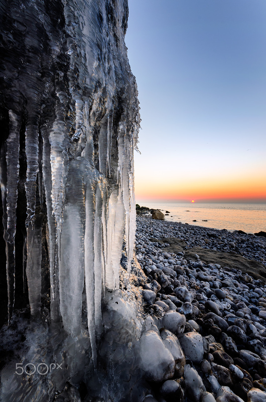 Sigma 10-20mm F4-5.6 EX DC HSM sample photo. Frozen waterfall - st jouin-bruneval photography