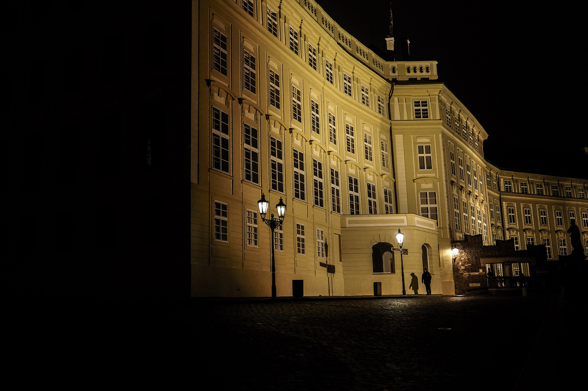 Olympus OM-D E-M5 II + Olympus M.Zuiko Digital 17mm F1.8 sample photo. Praha castle photography