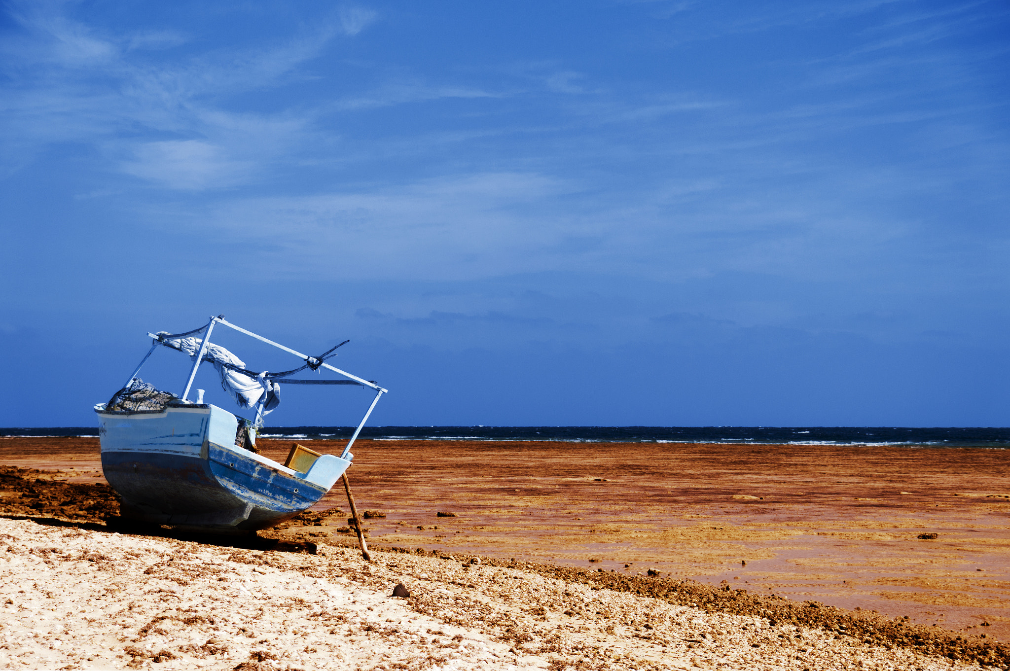 Sony DT 18-250mm F3.5-6.3 sample photo. Boat photography