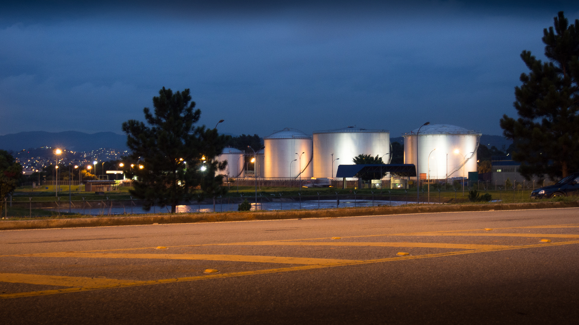 Olympus OM-D E-M5 sample photo. Fuel tanks photography