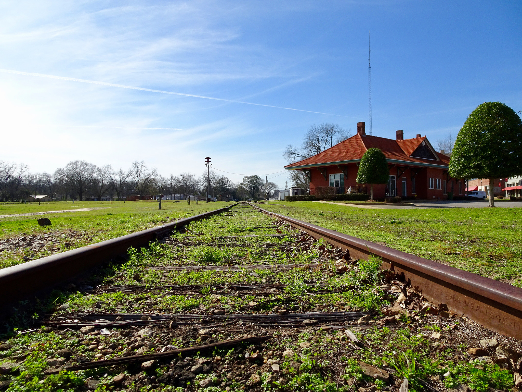 Sony Cyber-shot DSC-HX80 sample photo. Abandoned railway photography