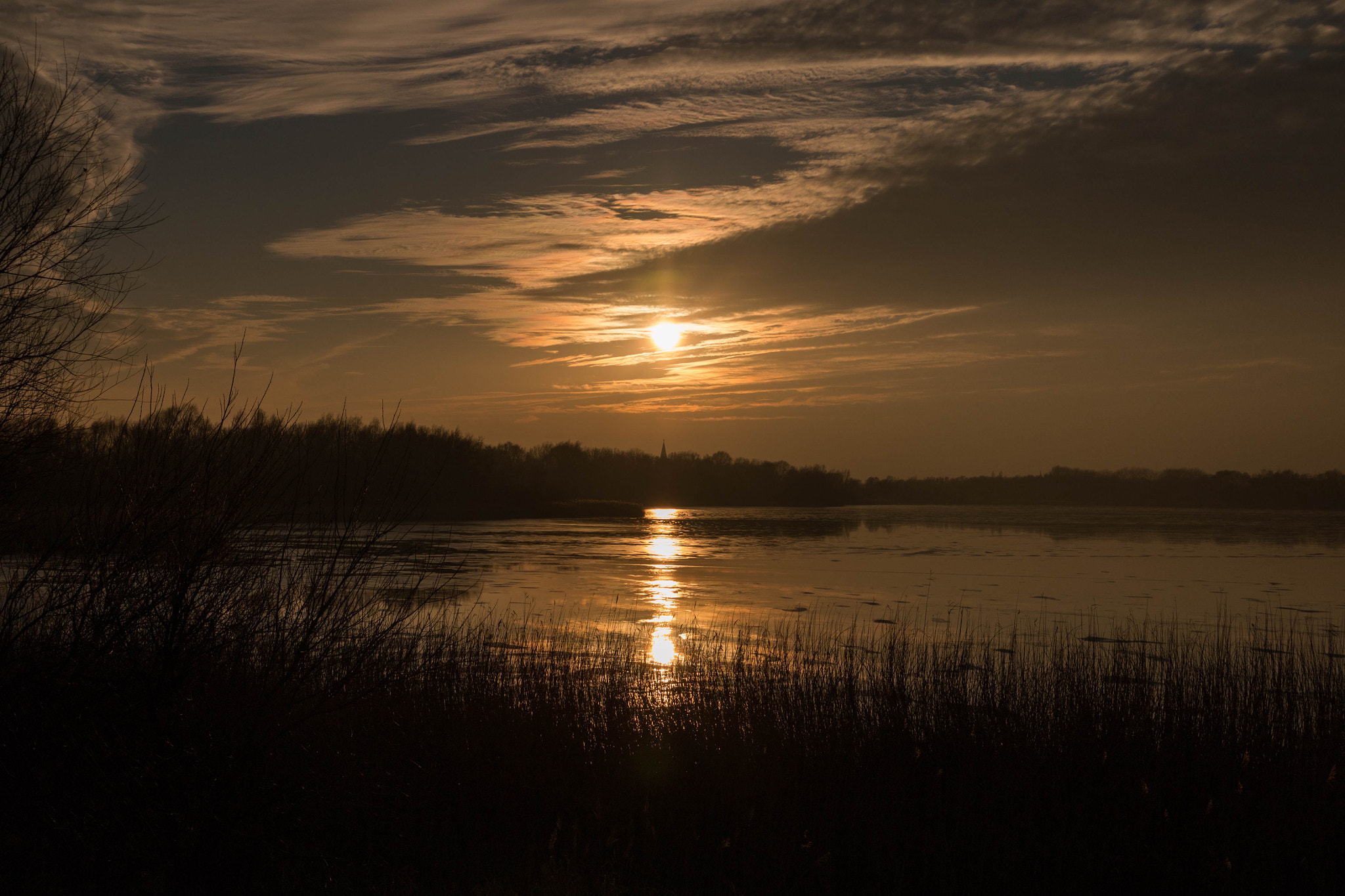 Tamron SP AF 17-50mm F2.8 XR Di II LD Aspherical (IF) sample photo. Abends am see photography