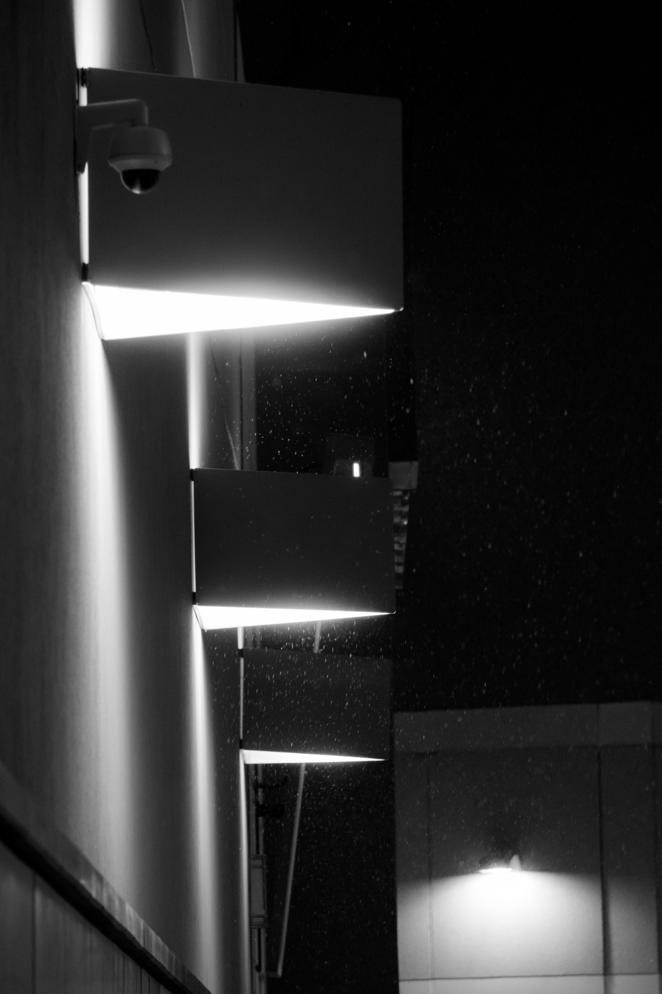 Sony a6300 + Sony E 55-210mm F4.5-6.3 OSS sample photo. Lights at night photography