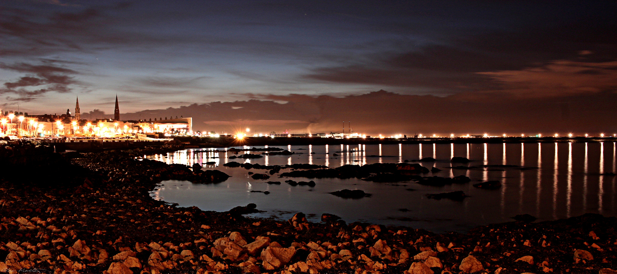 Canon EF-S 24mm F2.8 STM sample photo. Dun laoghaire dusk photography