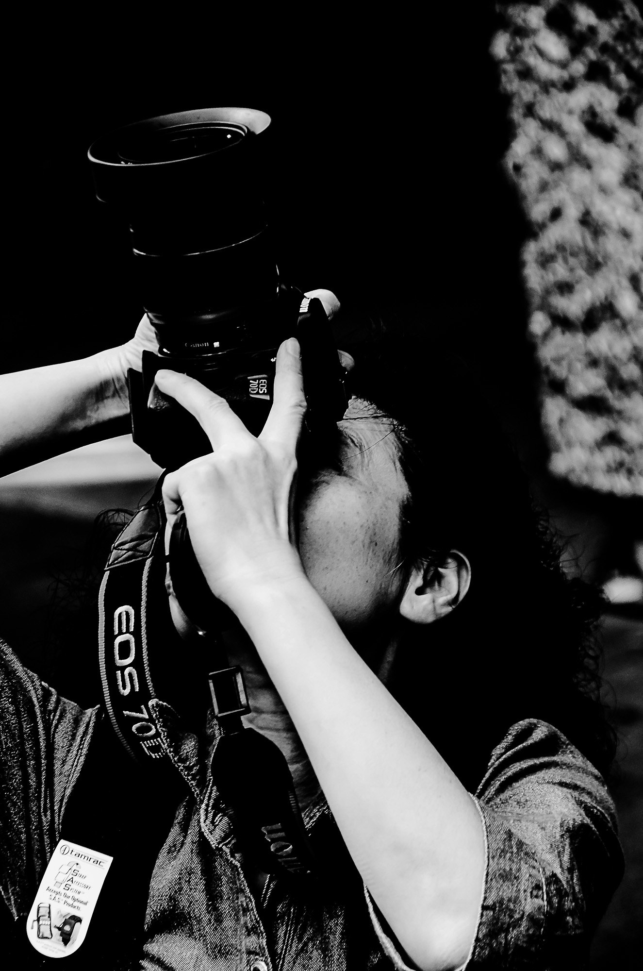 Sigma 18-200mm F3.5-6.3 DC OS HSM sample photo. Camera lady photography
