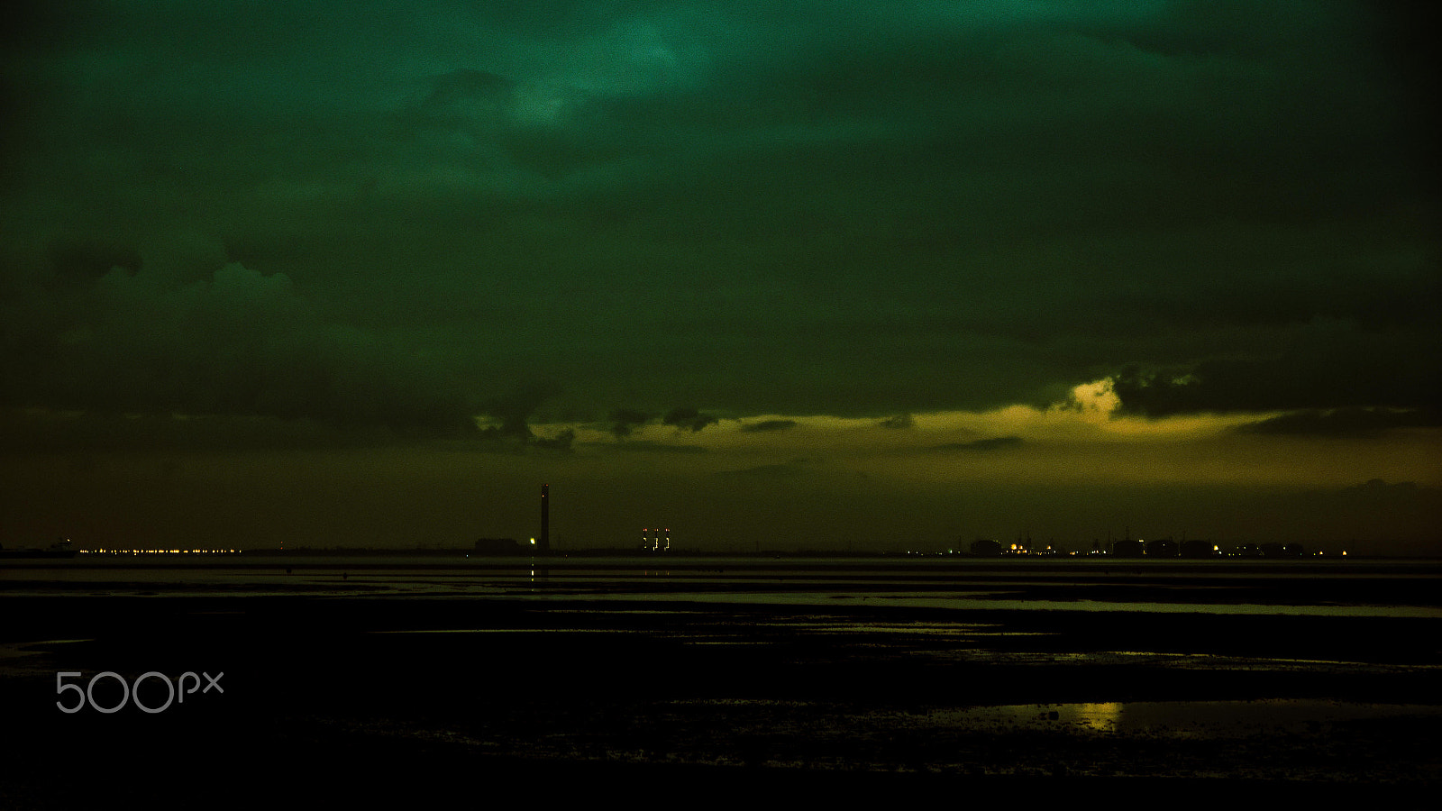 Panasonic Lumix DMC-GH2 sample photo. Leigh on sea power station photography