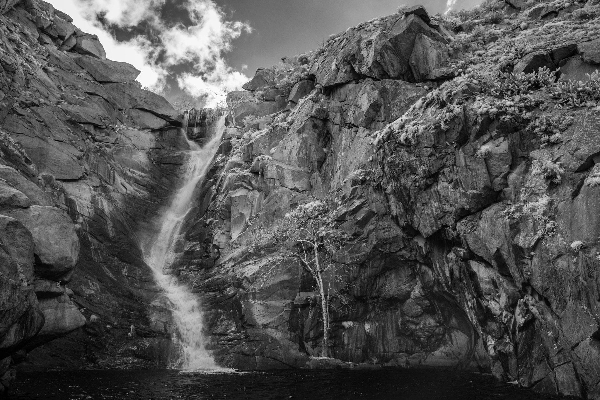 Fujifilm XF 14mm F2.8 R sample photo. Waterfall photography