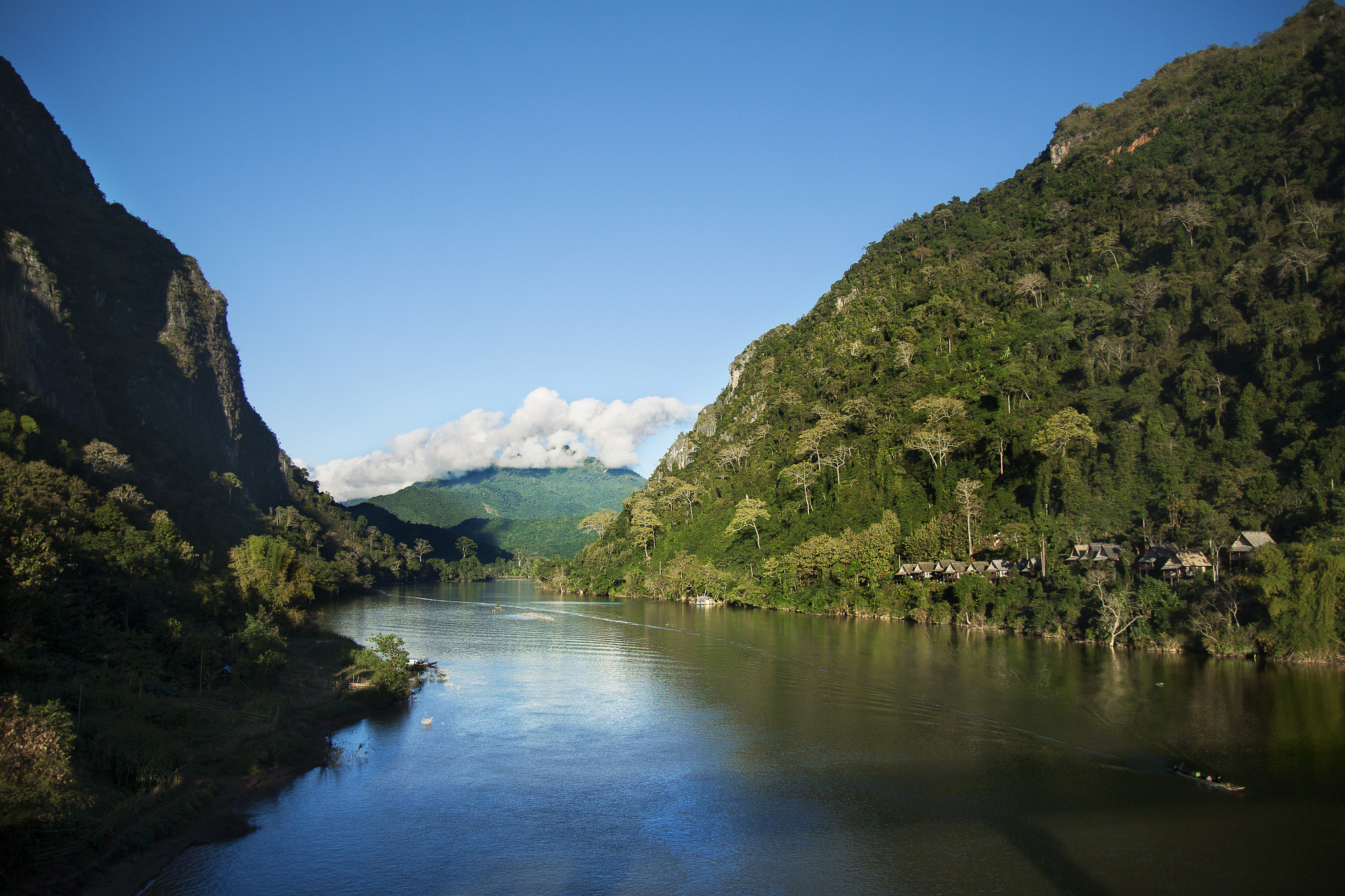 Canon EF-S 17-55mm F2.8 IS USM sample photo. Nong khiaw photography