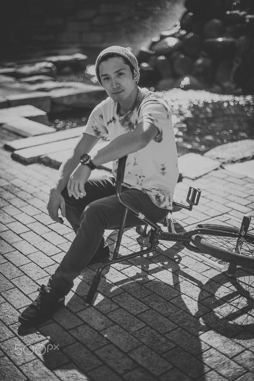 Nikon D5 + Nikon AF-S Nikkor 50mm F1.4G sample photo. Portrait of tsutomu in shinjuku park photography