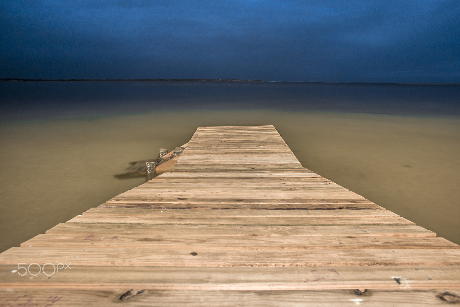 Nikon D600 + Nikon AF Nikkor 24mm F2.8D sample photo. Walkway in to lagoon at night photography