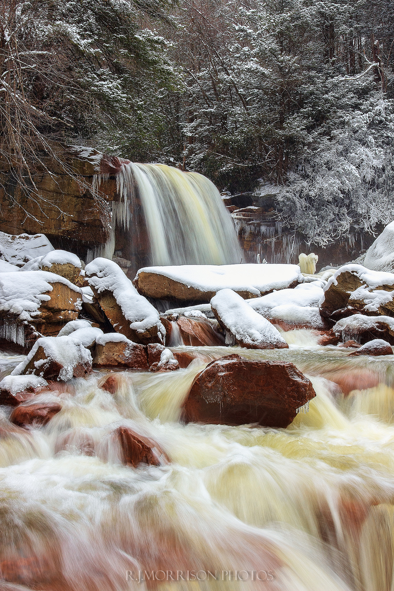 Canon EOS 600D (Rebel EOS T3i / EOS Kiss X5) + Canon EF 17-40mm F4L USM sample photo. Douglas falls  photography