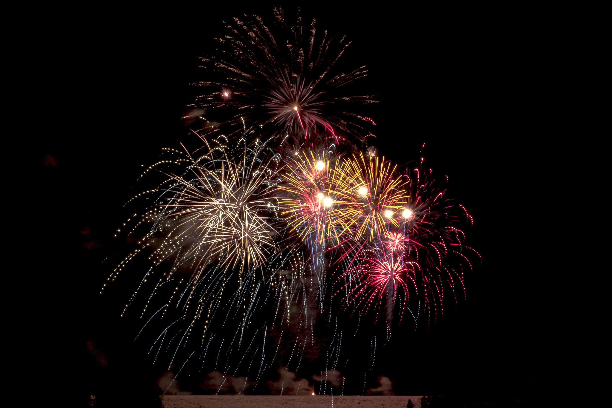 Panasonic Lumix DMC-GH2 sample photo. Light up the sky photography