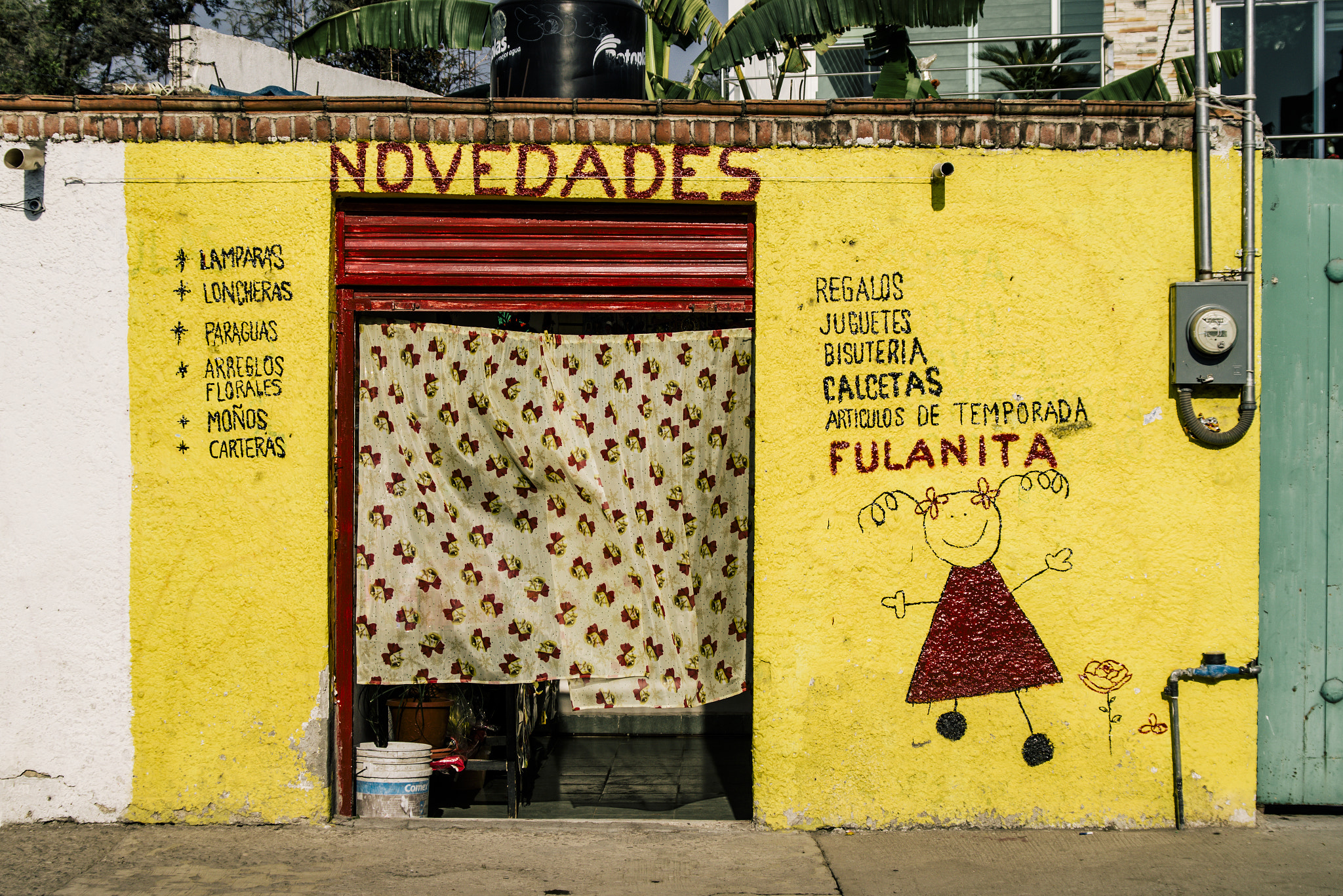 A Series Lens sample photo. Novedades fulanita... photography