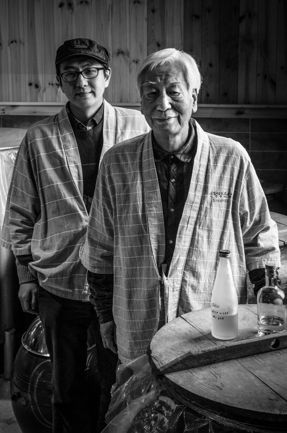 Nikon Df + Nikon AF-S Nikkor 28-70mm F2.8 ED-IF sample photo. Father and son korean brewers photography