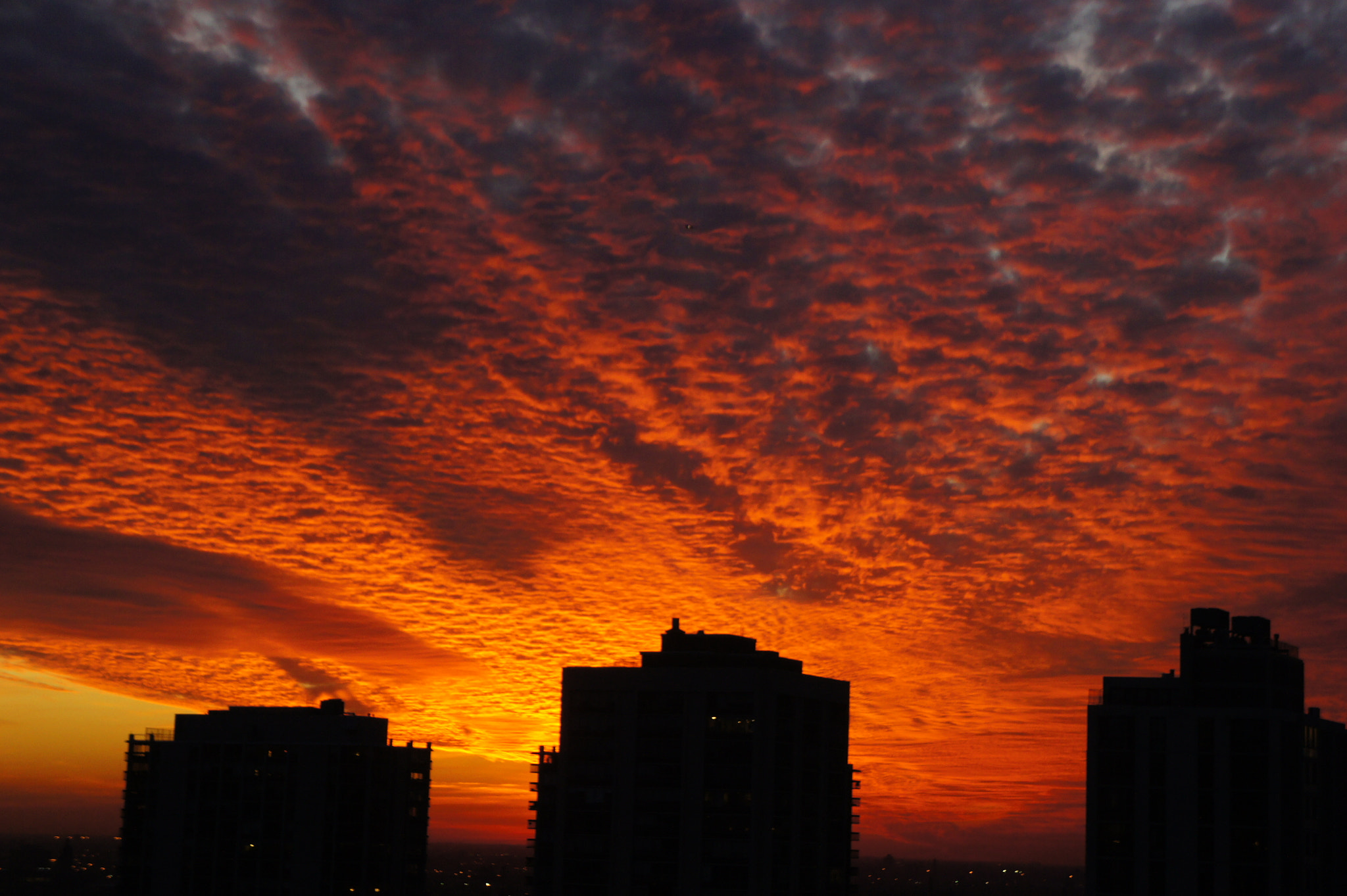 Sony Alpha NEX-5 + Sony E 18-55mm F3.5-5.6 OSS sample photo. Sky's on fire photography