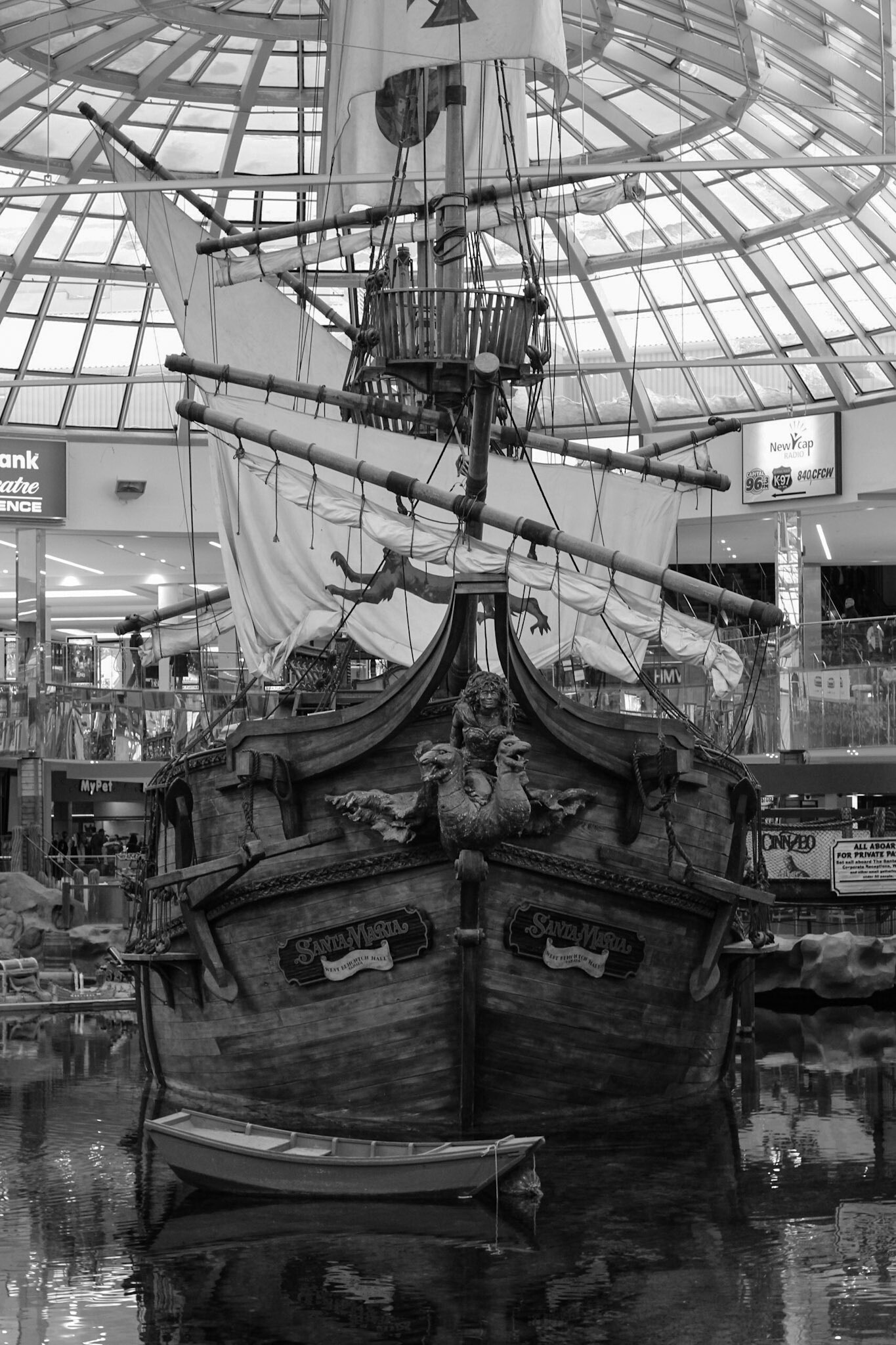 Canon EOS 600D (Rebel EOS T3i / EOS Kiss X5) + Canon EF 50mm F1.8 II sample photo. Santa maria photography