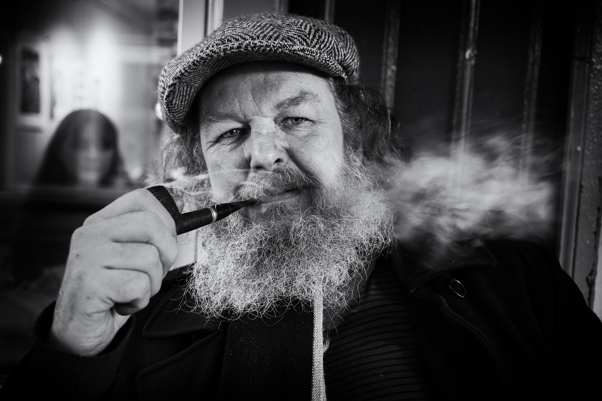Canon EOS 5D Mark IV + Canon EF 40mm F2.8 STM sample photo. Man & pipe - street portrait photography