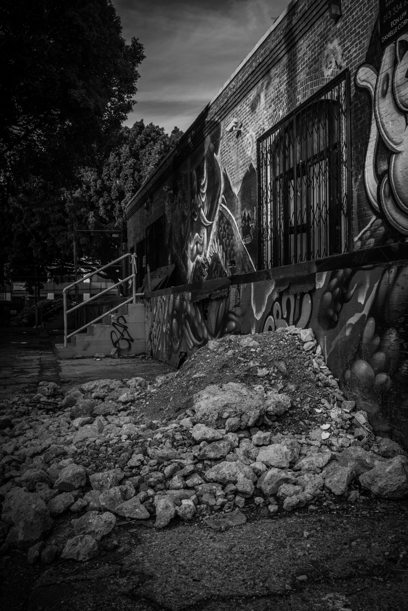 Leica Summilux-M 35mm F1.4 ASPH sample photo. Little tokyo photography