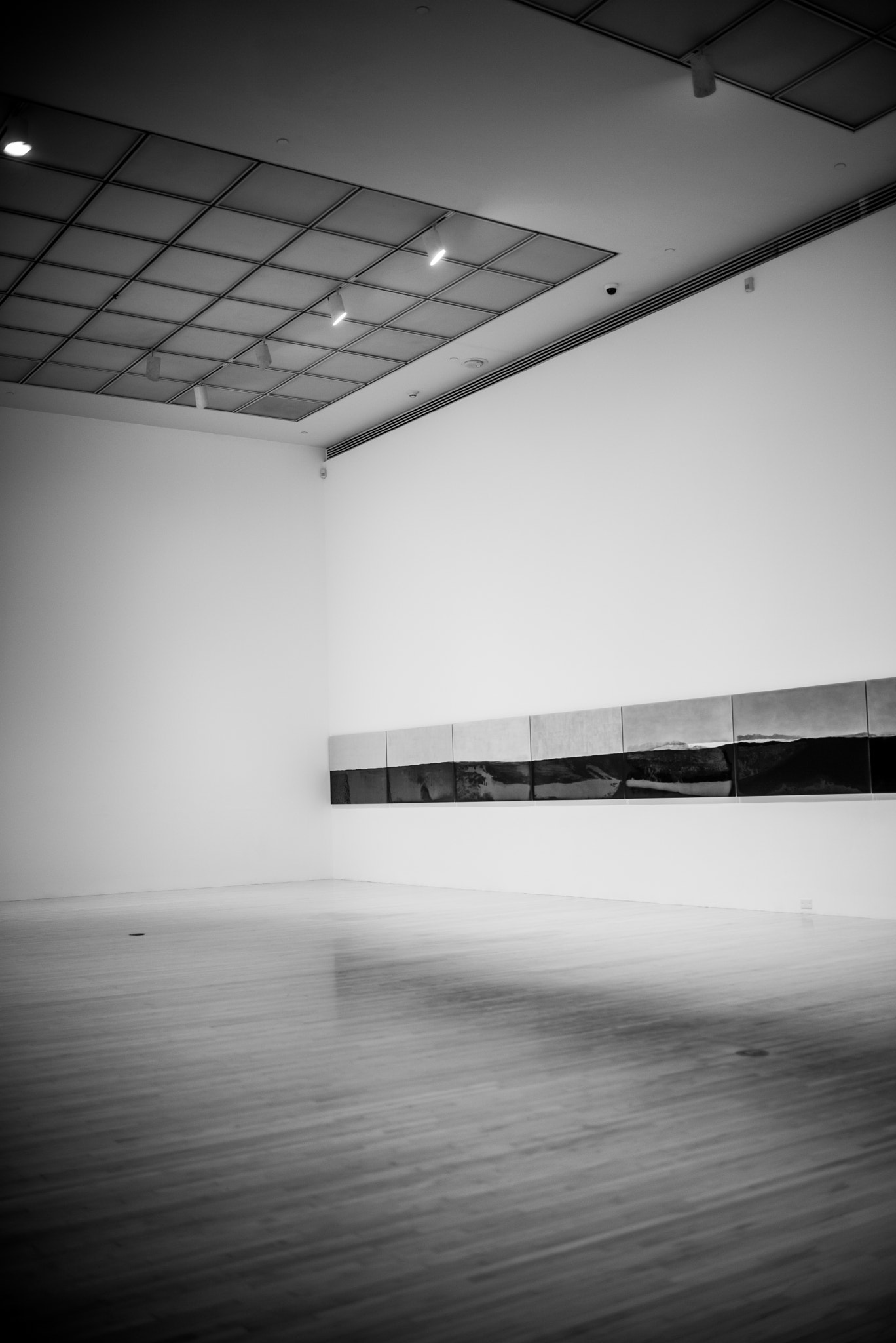 Leica Summilux-M 35mm F1.4 ASPH sample photo. Museum of contemporary photography
