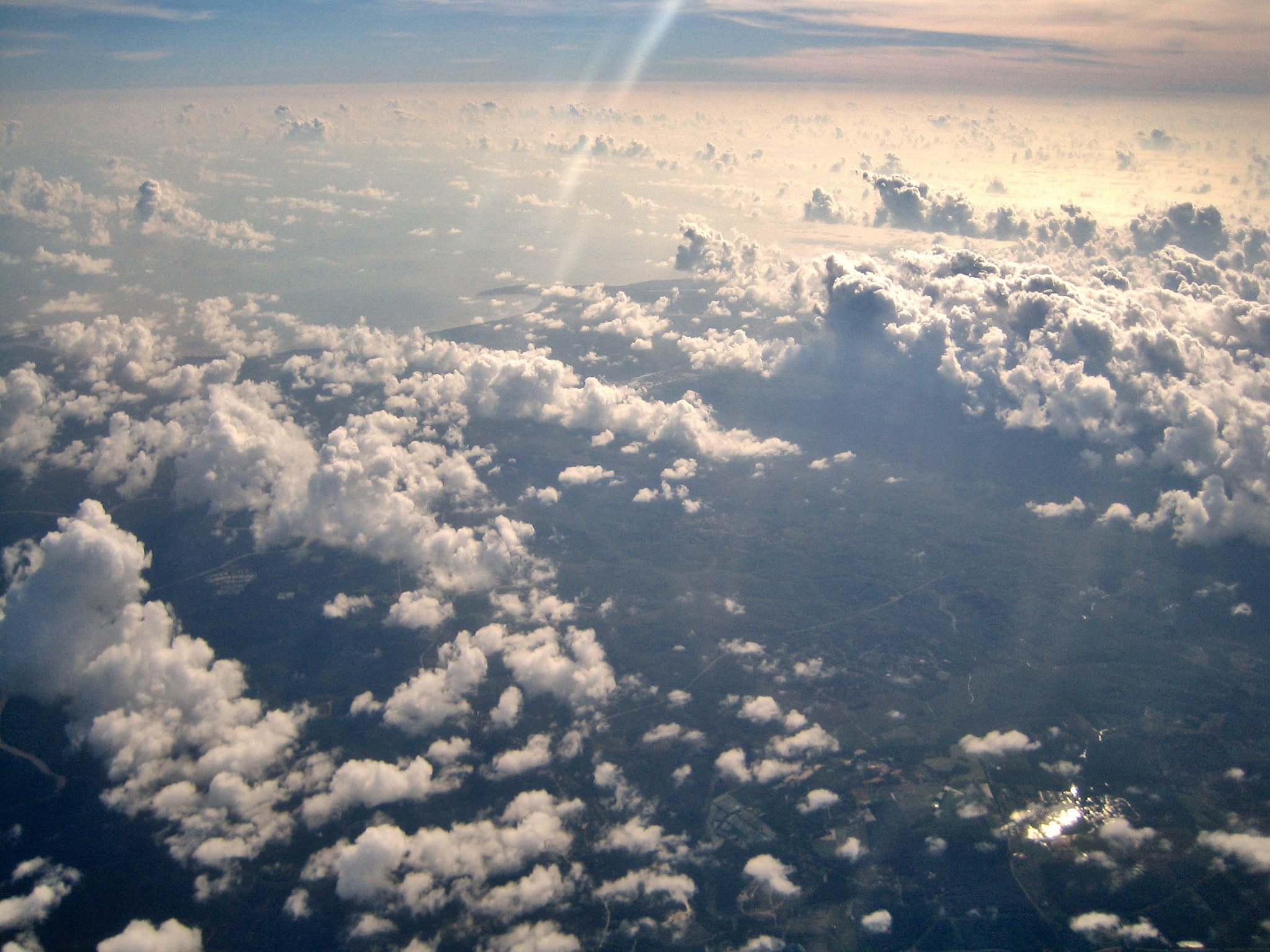 Canon DIGITAL IXUS 40 sample photo. Beautiful sky over hong kong photography