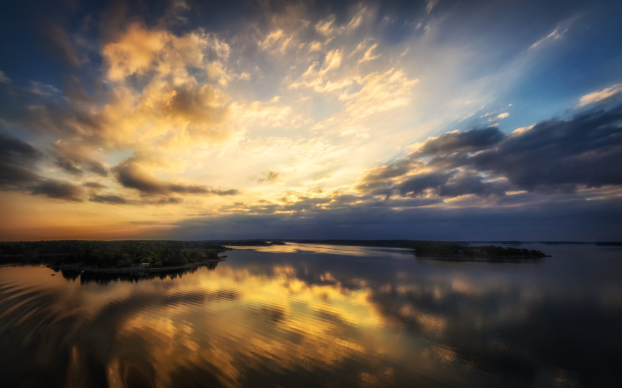 Olympus M.Zuiko Digital ED 7-14mm F2.8 PRO sample photo. Sunrise reflections photography