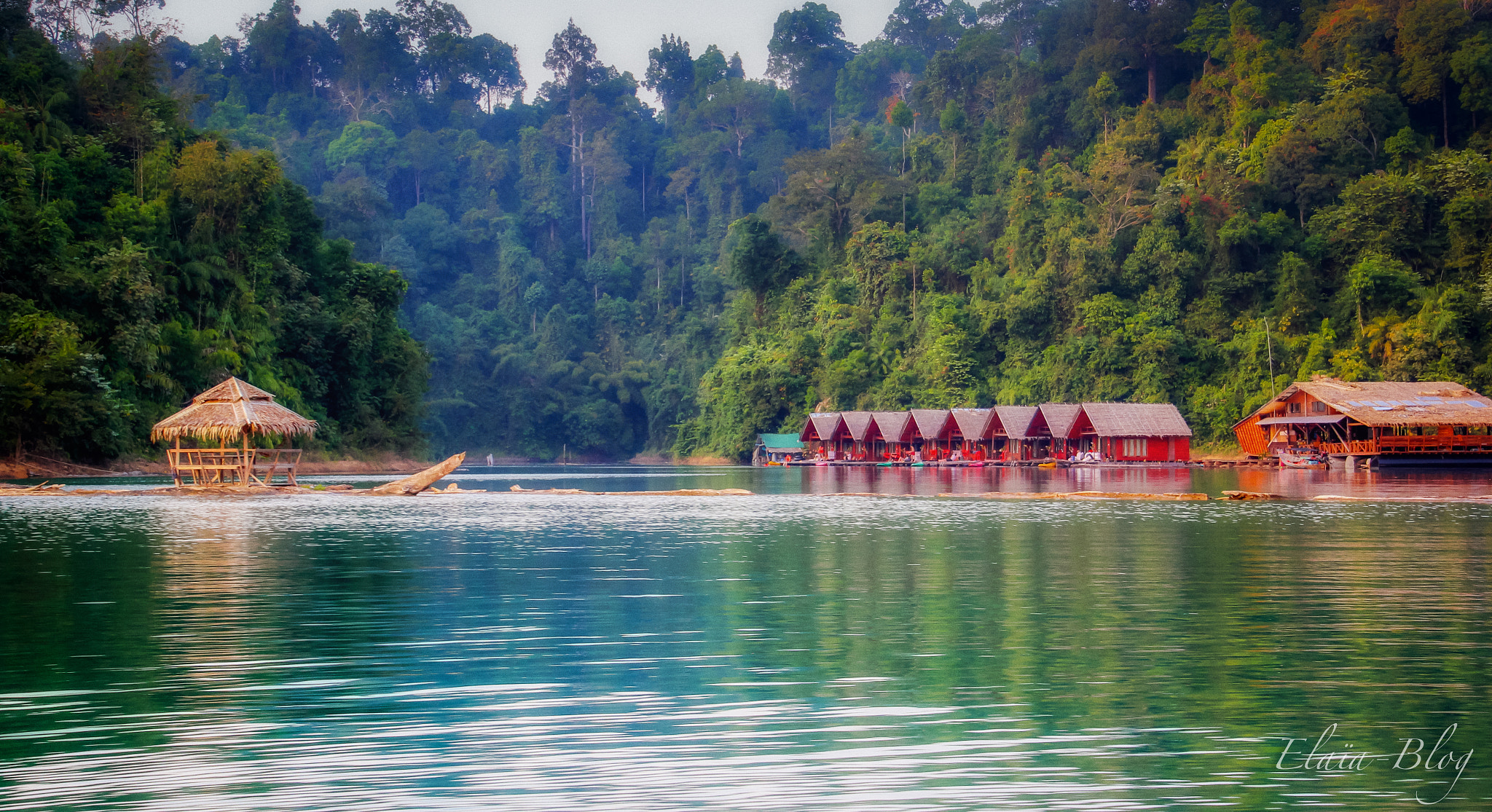 Canon EOS 550D (EOS Rebel T2i / EOS Kiss X4) + Sigma 18-125mm F3.8-5.6 DC OS HSM sample photo. Khao sok rafthouse photography