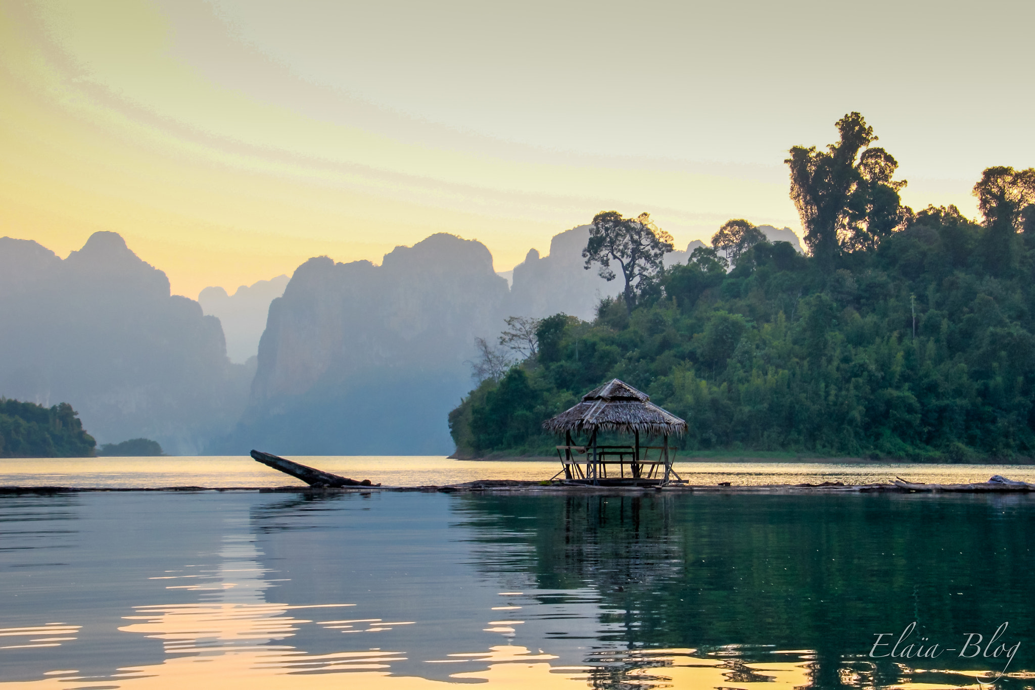 Canon EOS 550D (EOS Rebel T2i / EOS Kiss X4) + Sigma 18-125mm F3.8-5.6 DC OS HSM sample photo. Khao sok lake photography