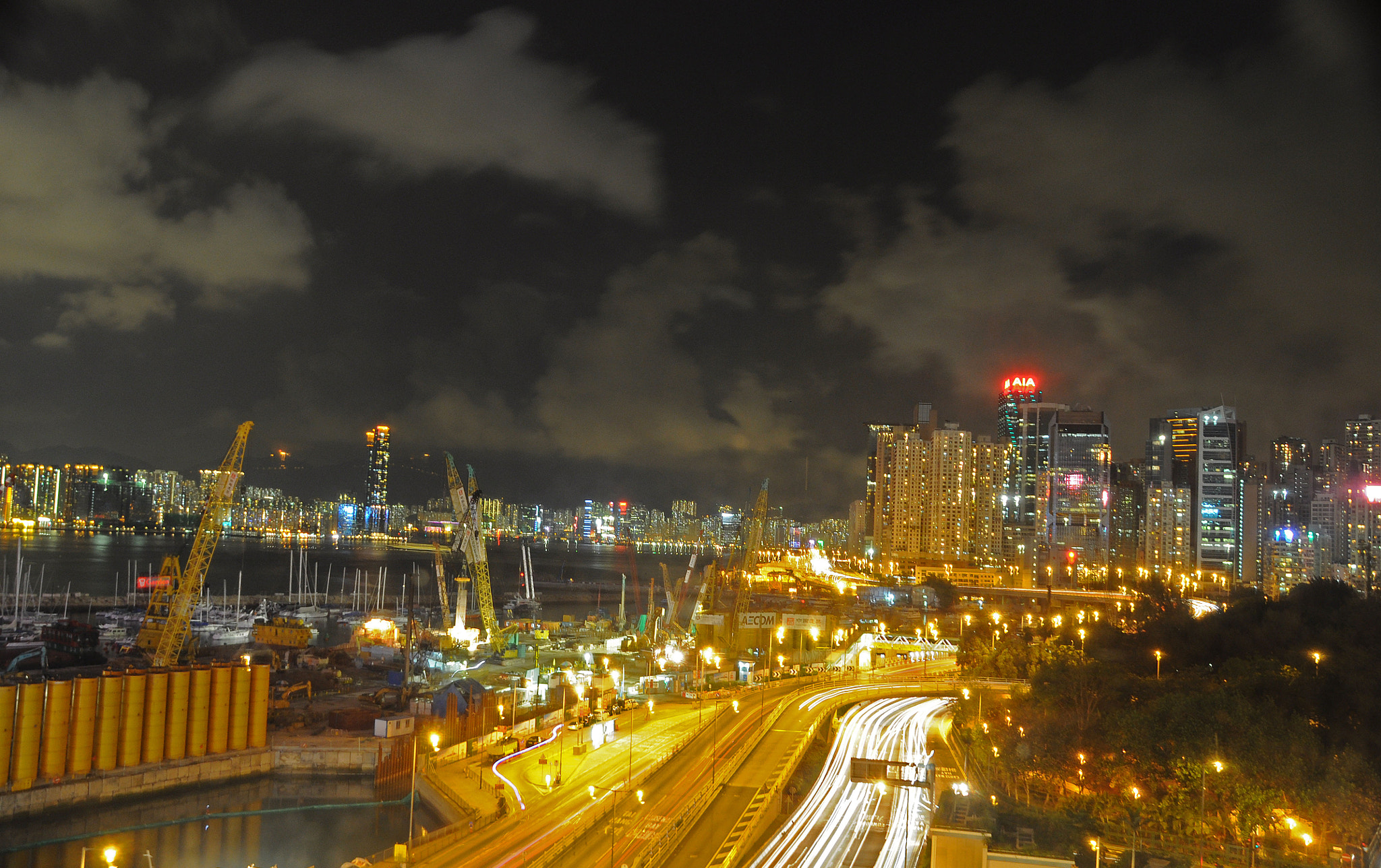 Sigma 18-200mm F3.5-6.3 DC OS HSM sample photo. Hong kong harbor at night photography