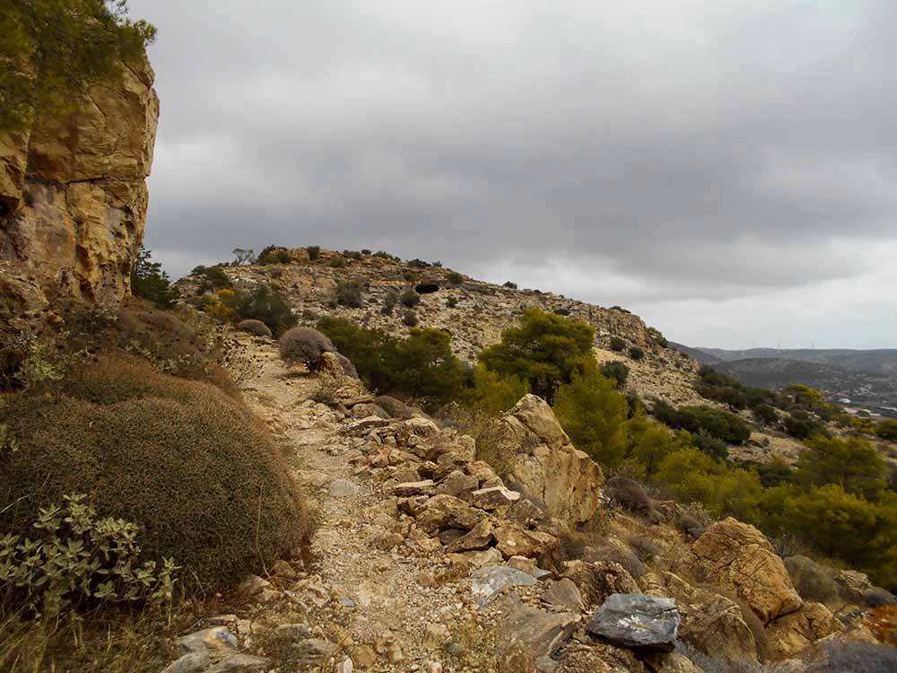 Nikon Coolpix S2900 sample photo. Path at the edge of a mountain photography