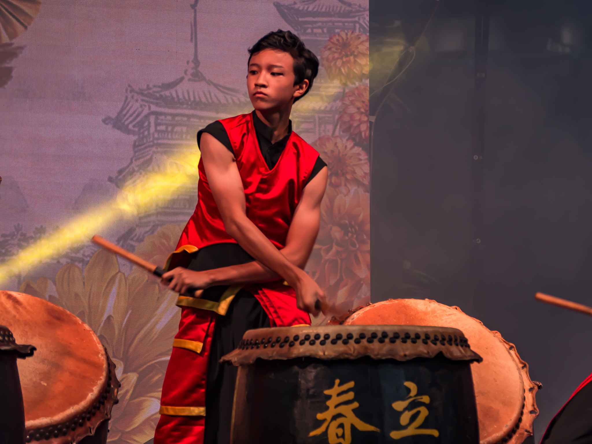 Olympus OM-D E-M10 sample photo. Chinese drummer i photography