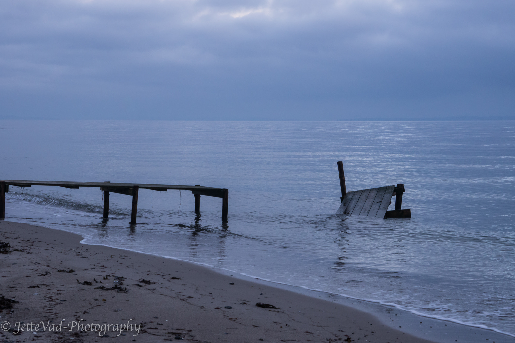 Sony E 18-200mm F3.5-6.3 OSS sample photo. Destroyed jetty photography