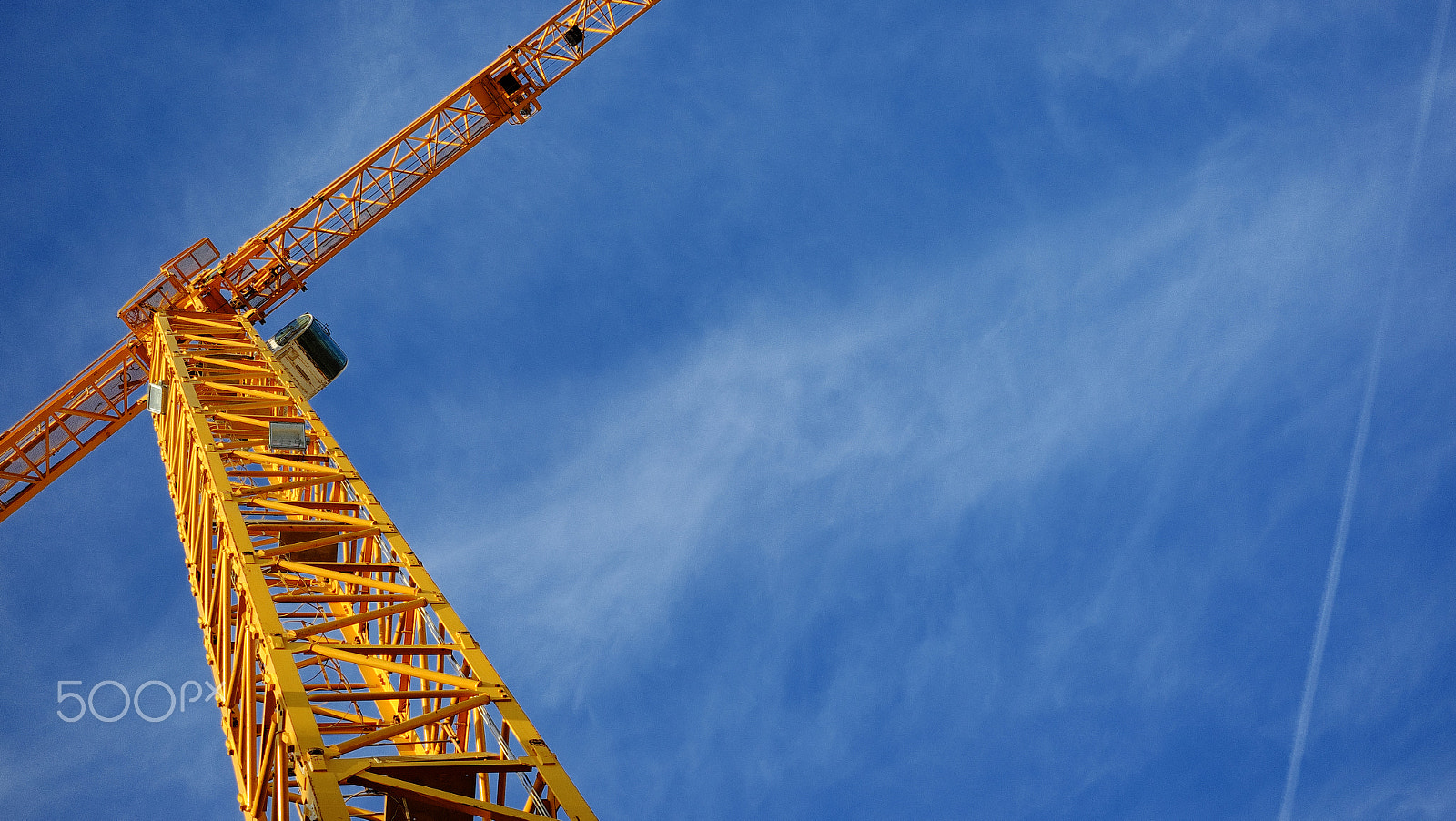 Fujifilm X-T10 + Fujifilm XF 27mm F2.8 sample photo. Towercrane photography