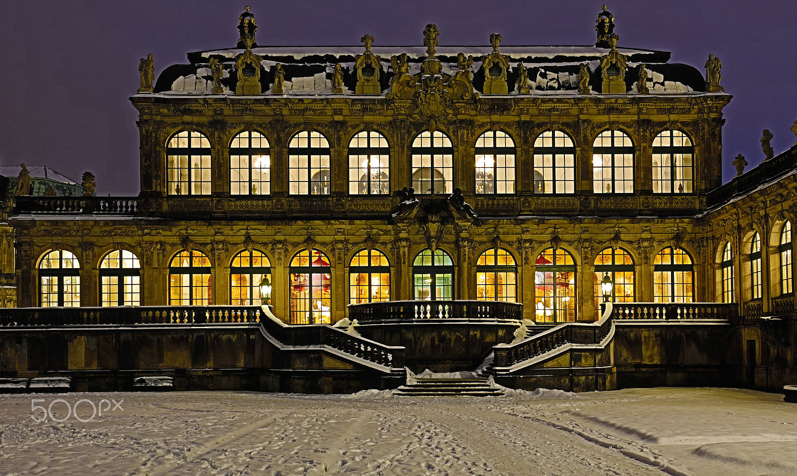 Canon EF 16-35mm F4L IS USM sample photo. Der dresdner zwinger photography
