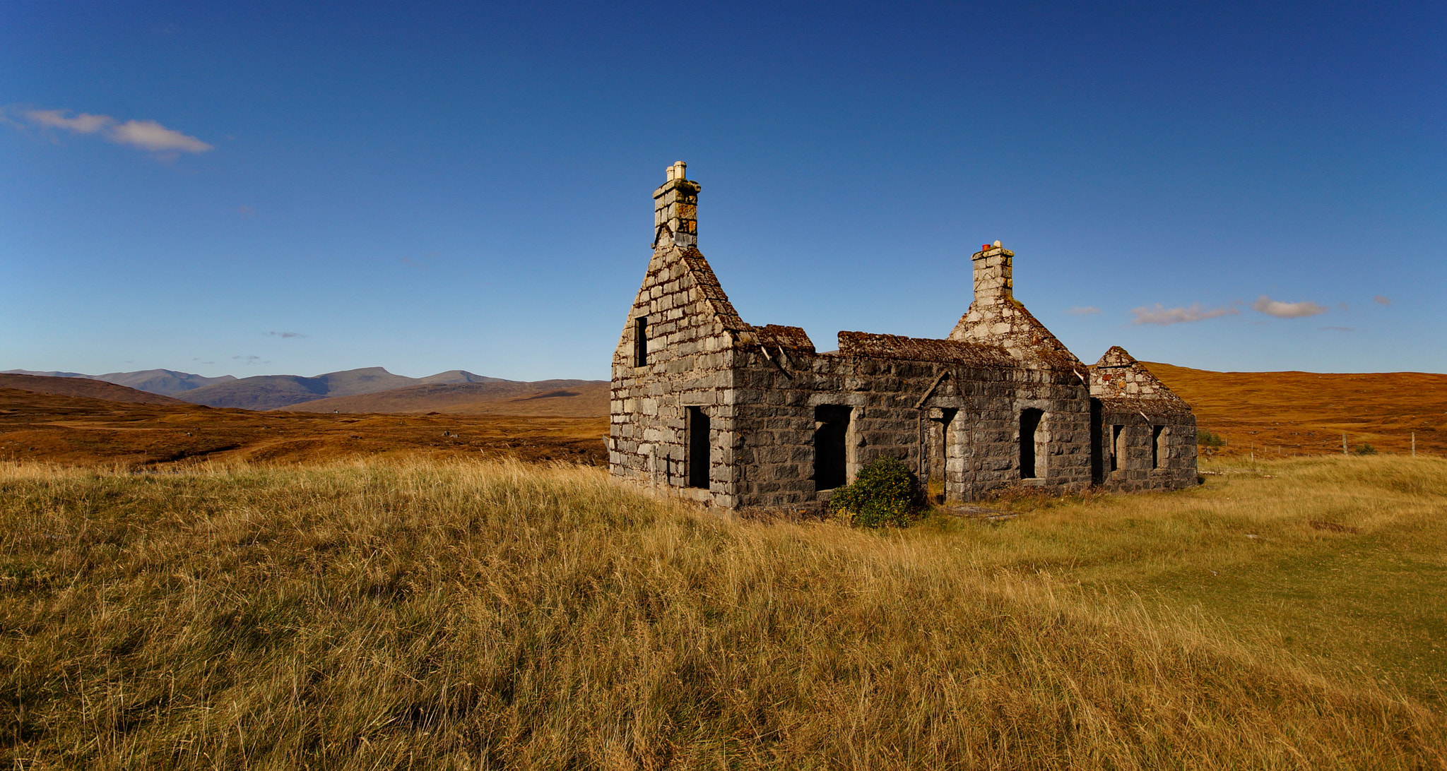 Sigma AF 10-20mm F4-5.6 EX DC sample photo. Lubnaclach, rannoch moor, scottish highlands photography