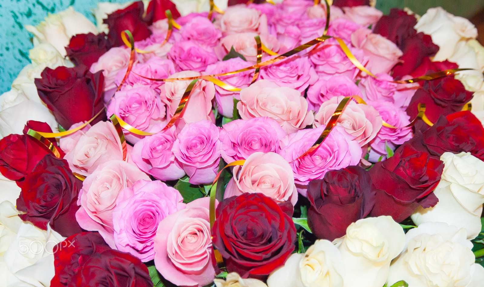 Nikon D3000 sample photo. Pink faded roses bouquet photography